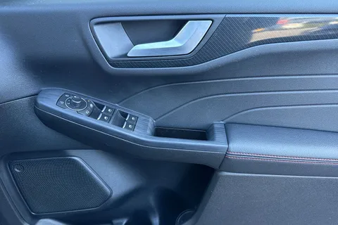 MC72OYU Ford Kuga 2.5h Duratec ST-Line X Edition CVT Euro 6 (s/s) 5dr Thumbnail #22