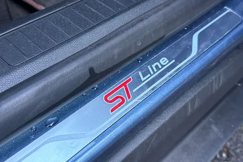 MC72OYU Ford Kuga 2.5h Duratec ST-Line X Edition CVT Euro 6 (s/s) 5dr Thumbnail #26