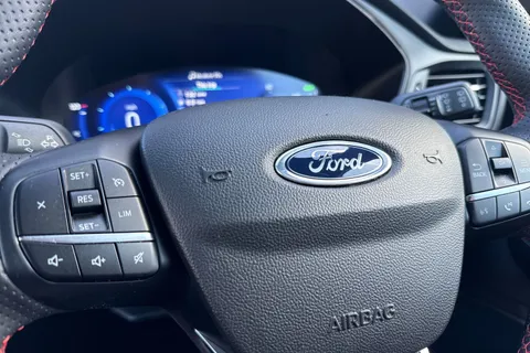 MC72OYU Ford Kuga 2.5h Duratec ST-Line X Edition CVT Euro 6 (s/s) 5dr Thumbnail #45