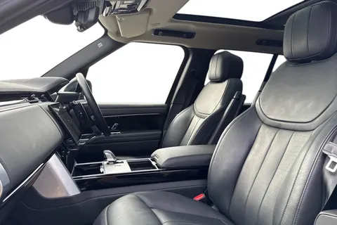 3 of 51 for Land Rover Range Rover 3.0 P460e HSE 5dr