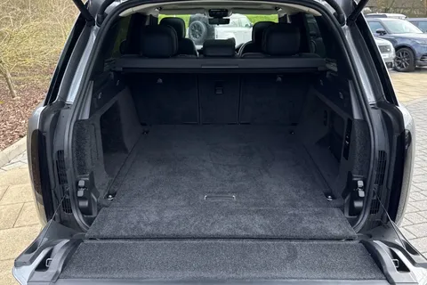 11 of 51 for Land Rover Range Rover 3.0 P460e HSE 5dr