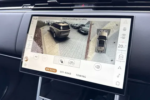 13 of 51 for Land Rover Range Rover 3.0 P460e HSE 5dr