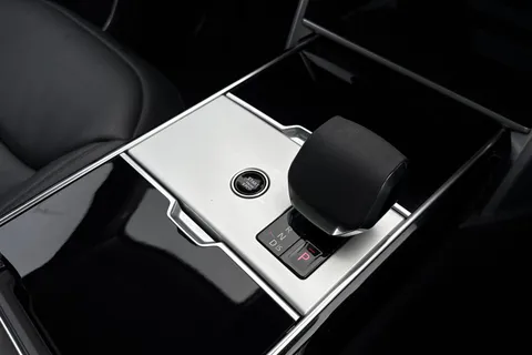 14 of 51 for Land Rover Range Rover 3.0 P460e HSE 5dr