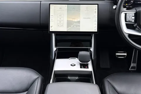 15 of 51 for Land Rover Range Rover 3.0 P460e HSE 5dr