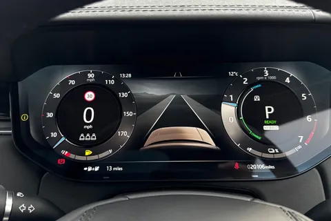 17 of 51 for Land Rover Range Rover 3.0 P460e HSE 5dr