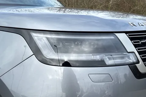 18 of 51 for Land Rover Range Rover 3.0 P460e HSE 5dr