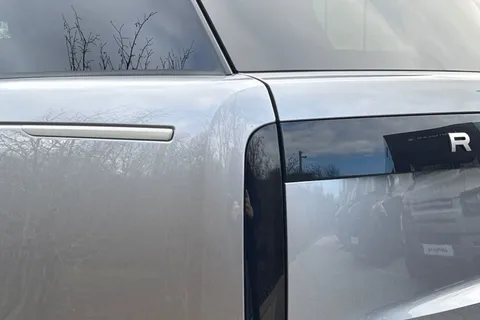 20 of 51 for Land Rover Range Rover 3.0 P460e HSE 5dr