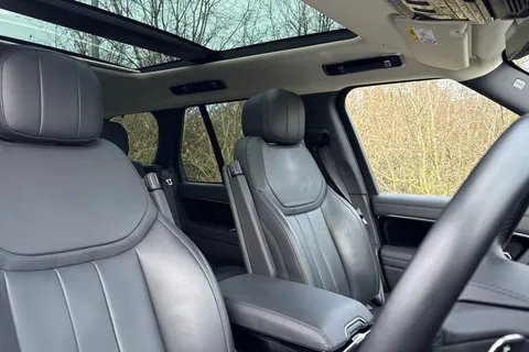 22 of 51 for Land Rover Range Rover 3.0 P460e HSE 5dr