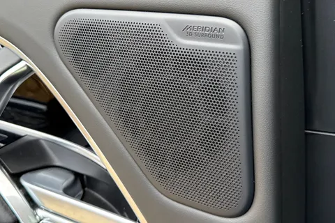 25 of 51 for Land Rover Range Rover 3.0 P460e HSE 5dr