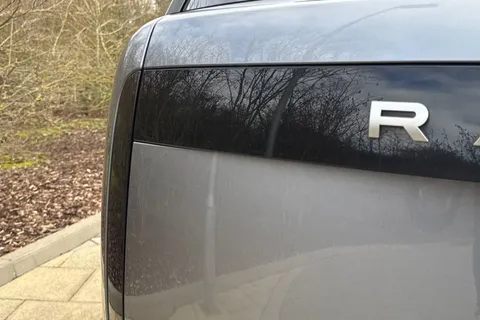 27 of 51 for Land Rover Range Rover 3.0 P460e HSE 5dr