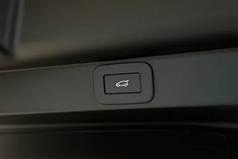 37 of 51 for Land Rover Range Rover 3.0 P460e HSE 5dr