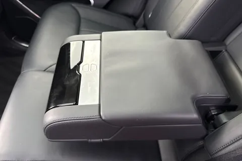 43 of 51 for Land Rover Range Rover 3.0 P460e HSE 5dr