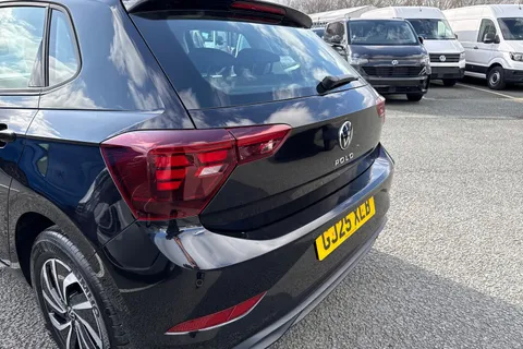 GJ25XLB Volkswagen Polo 1.0 TSI Life 5dr Thumbnail #8