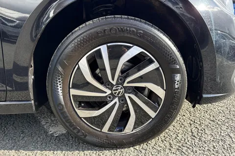 GJ25XLB Volkswagen Polo 1.0 TSI Life 5dr Thumbnail #10