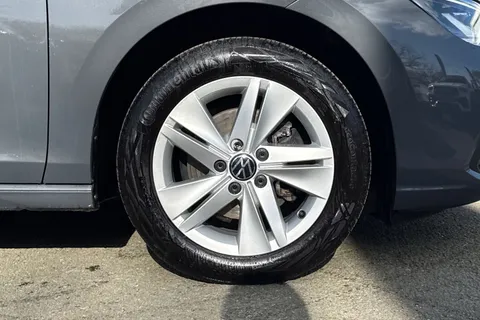 SO72AVB Volkswagen Golf 1.5 TSI Life 5dr | App Connect | ACC Thumbnail #10