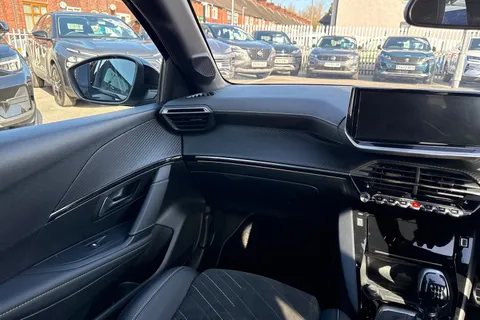 FG25YBH PEUGEOT 208 1.2 PureTech GT Euro 6 (s/s) 5dr Thumbnail #16