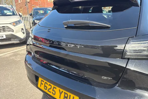 FG25YBH PEUGEOT 208 1.2 PureTech GT Euro 6 (s/s) 5dr Thumbnail #29