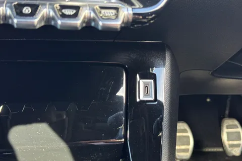 FG25YBH PEUGEOT 208 1.2 PureTech GT Euro 6 (s/s) 5dr Thumbnail #40