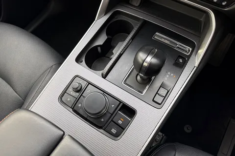 YV23WXE Mazda Cx-60 2.5 e-SKYACTIV 17.8kWh Homura Auto 4WD Euro 6 5dr Thumbnail #24