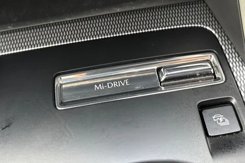 YV23WXE Mazda Cx-60 2.5 e-SKYACTIV 17.8kWh Homura Auto 4WD Euro 6 5dr Thumbnail #62