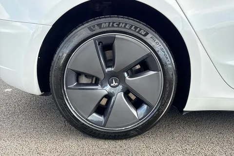 LA72FSC Tesla Model 3 (Dual Motor) Long Range Auto 4WDE 4dr Thumbnail #12