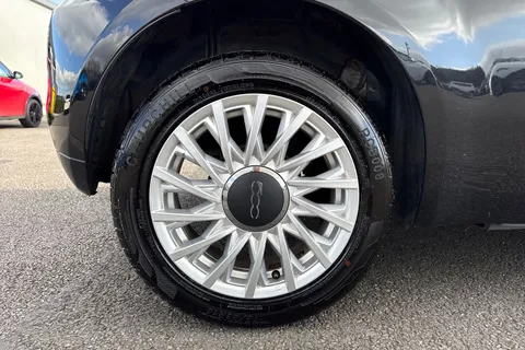 11 of 64 for FIAT 500 1.2 Lounge Euro 6 (s/s) 3dr