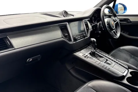 US66CYM Porsche Macan 3.0T V6 GTS PDK 4WD Euro 6 (s/s) 5dr Thumbnail #16