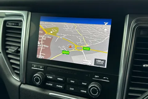 US66CYM Porsche Macan 3.0T V6 GTS PDK 4WD Euro 6 (s/s) 5dr Thumbnail #18