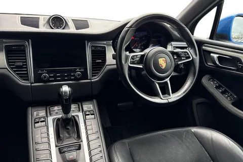 US66CYM Porsche Macan 3.0T V6 GTS PDK 4WD Euro 6 (s/s) 5dr Thumbnail #19