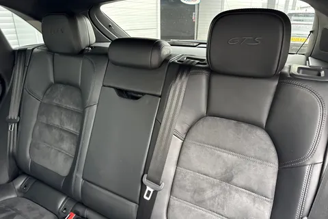 US66CYM Porsche Macan 3.0T V6 GTS PDK 4WD Euro 6 (s/s) 5dr Thumbnail #20