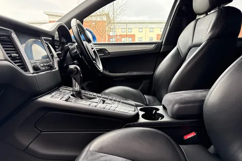 US66CYM Porsche Macan 3.0T V6 GTS PDK 4WD Euro 6 (s/s) 5dr Thumbnail #30