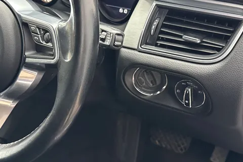 US66CYM Porsche Macan 3.0T V6 GTS PDK 4WD Euro 6 (s/s) 5dr Thumbnail #43