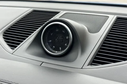 US66CYM Porsche Macan 3.0T V6 GTS PDK 4WD Euro 6 (s/s) 5dr Thumbnail #45