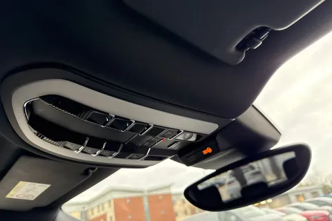 US66CYM Porsche Macan 3.0T V6 GTS PDK 4WD Euro 6 (s/s) 5dr Thumbnail #46