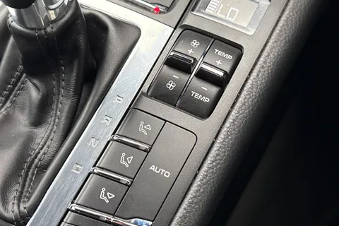 US66CYM Porsche Macan 3.0T V6 GTS PDK 4WD Euro 6 (s/s) 5dr Thumbnail #49