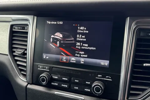 US66CYM Porsche Macan 3.0T V6 GTS PDK 4WD Euro 6 (s/s) 5dr Thumbnail #53