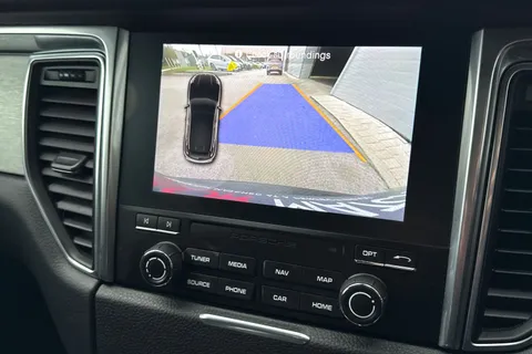 US66CYM Porsche Macan 3.0T V6 GTS PDK 4WD Euro 6 (s/s) 5dr Thumbnail #57