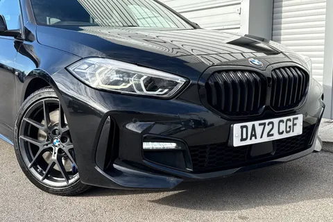 DA72CGF BMW 1 Series 118d M Sport 5dr [Live Cockpit Professional] Thumbnail #9