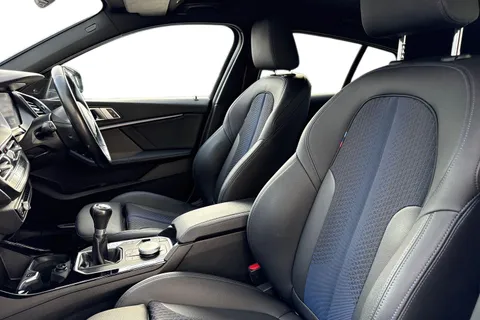 DA72CGF BMW 1 Series 118d M Sport 5dr [Live Cockpit Professional] Thumbnail #16
