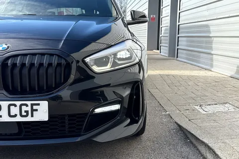 DA72CGF BMW 1 Series 118d M Sport 5dr [Live Cockpit Professional] Thumbnail #25