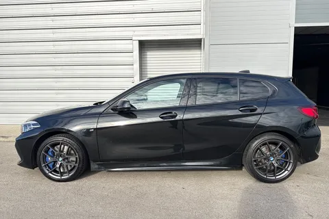 DA72CGF BMW 1 Series 118d M Sport 5dr [Live Cockpit Professional] Thumbnail #39