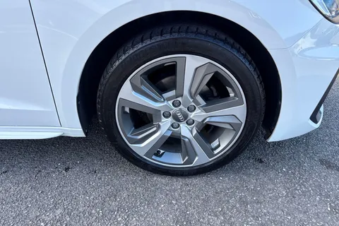 10 of 51 for Audi A1 S line 30 TFSI 116 PS 6-speed