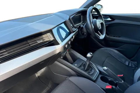 15 of 51 for Audi A1 S line 30 TFSI 116 PS 6-speed