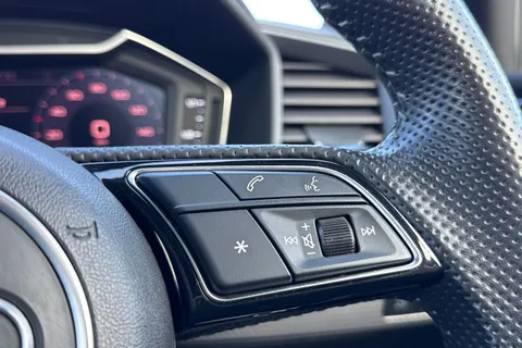 25 of 51 for Audi A1 S line 30 TFSI 116 PS 6-speed