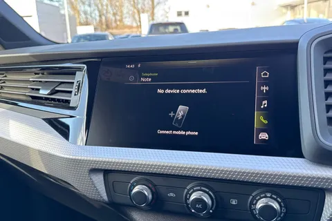 35 of 51 for Audi A1 S line 30 TFSI 116 PS 6-speed