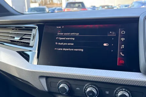 40 of 51 for Audi A1 S line 30 TFSI 116 PS 6-speed