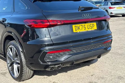 DK75USP Audi Q5 Edition 1 TDI quattro 204 PS S tronic Thumbnail #9