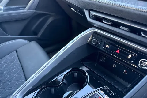 DK75USP Audi Q5 Edition 1 TDI quattro 204 PS S tronic Thumbnail #21