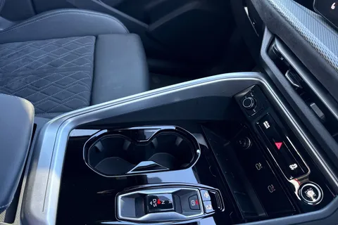 DK75USP Audi Q5 Edition 1 TDI quattro 204 PS S tronic Thumbnail #24