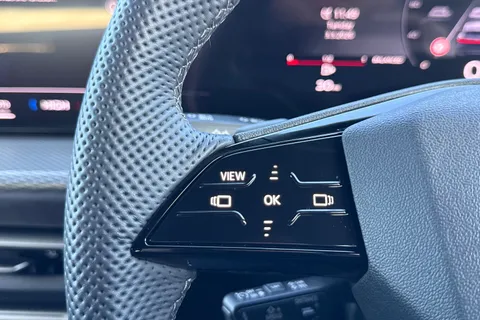 DK75USP Audi Q5 Edition 1 TDI quattro 204 PS S tronic Thumbnail #27